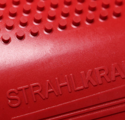 Strahlkraft расстояние между шипами
